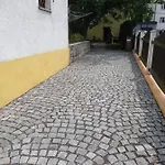 周五公寓 *